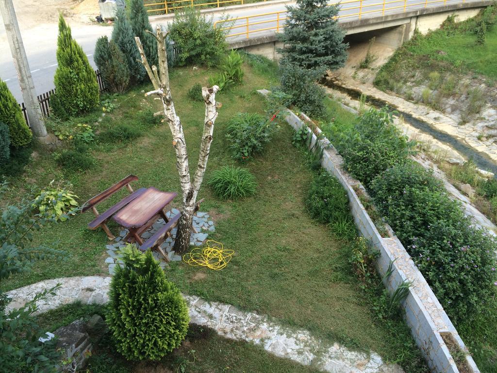 Guesthouse Smiljanic Slavkovica エクステリア 写真
