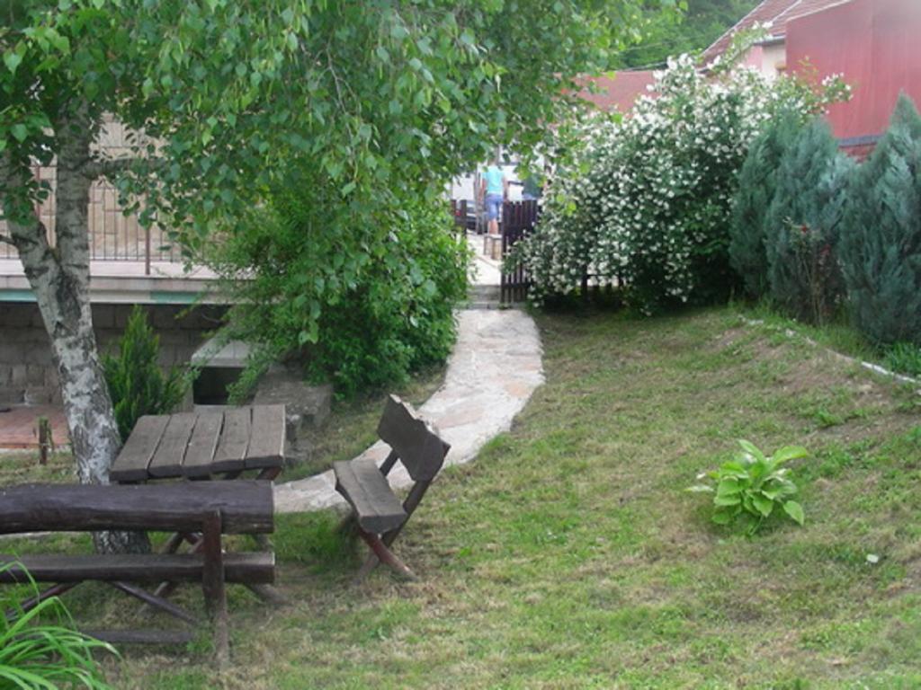 Guesthouse Smiljanic Slavkovica エクステリア 写真